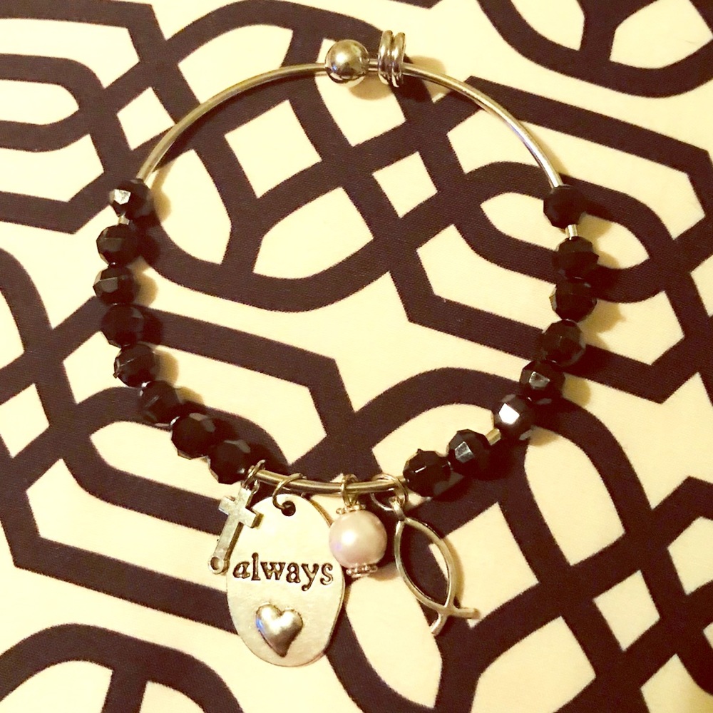Beaded bangle bracelet